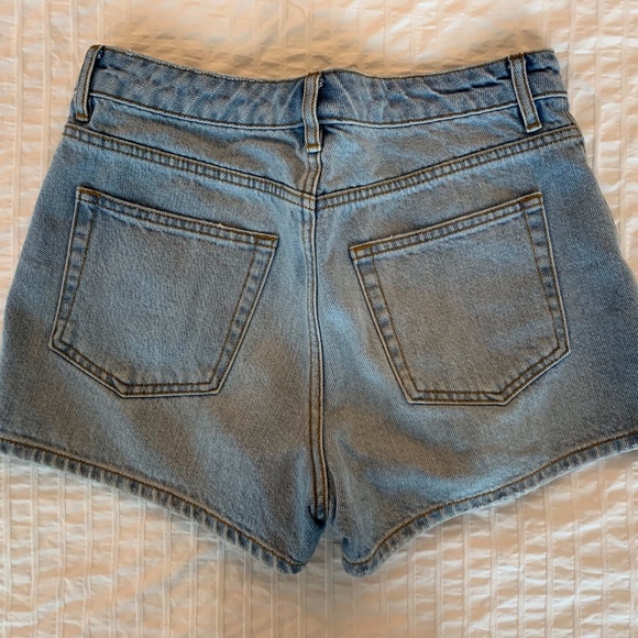 Club Monaco Lighter Wash Denim Shorts - Picture 3 of 4